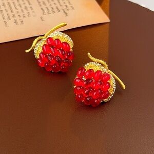 Second-hand earrings, earring accessories